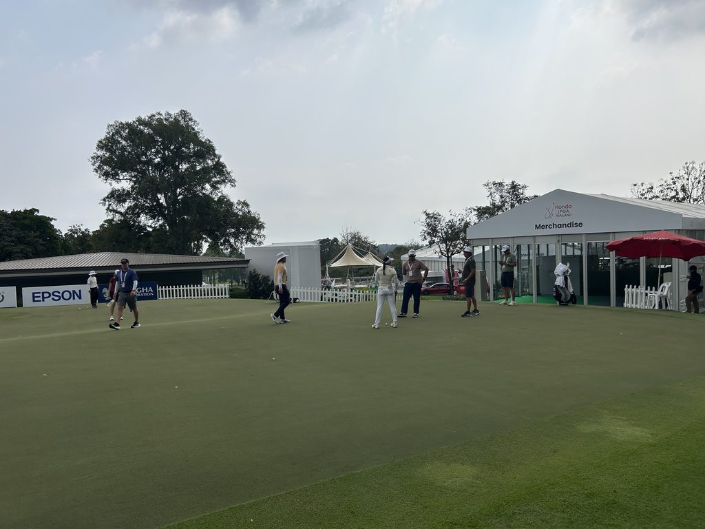 Honda LPGA Thailand 2026の練習日にSiam Country Club Old Courseで練習するジーノ・ティティクル
